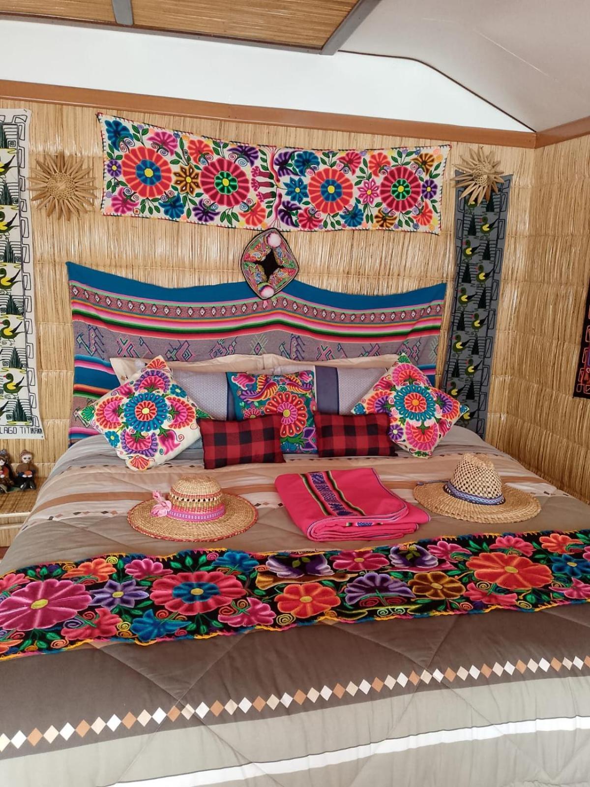 Uros Titikaka The Best Lodge Puno Exterior photo
